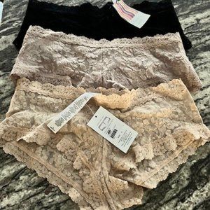 All Brand New - Hanky Panky Signature Lace Boyshort Bundle